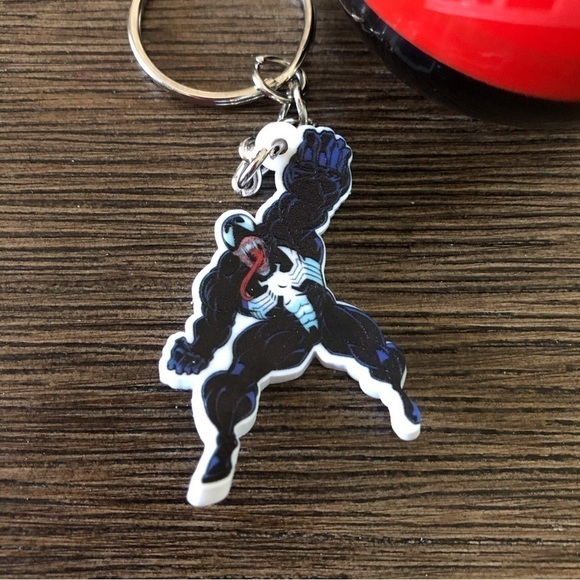 Marvel Bad Guys Mystery Capsule: venom rubber keychain - Picture 2 of 3